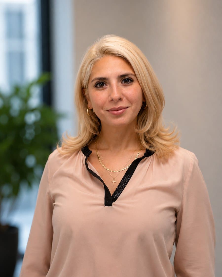 Claudia Arguelles, Dispatcher